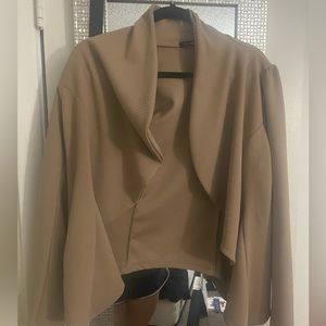 Fashion nova blazer , cream color.Stretchy.